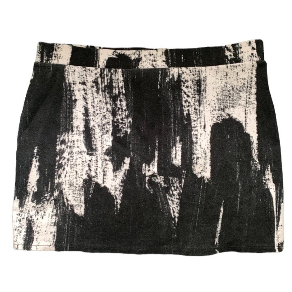 Black and white Divided by H&M miniskirt